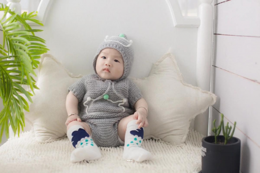 烟台宝宝揉眼睛是怎么回事